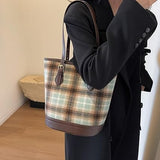 Load image into Gallery viewer, Women's Aesthetic Capacity Casual Bucket Bag Vintage Shoulder Bag Retro Lattice Hobo Handbag Classic Indie Tote Bag